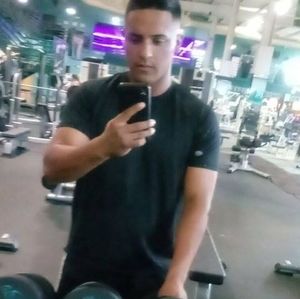 Meet your Posher, Tomas